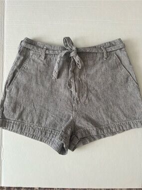 Abercrombie & Fitch Women’s Preppy Navy/White Pinstripe High-Waist Tie Shorts, S